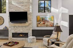 Timber Oak Lodge- Summer Specials! - Image 3